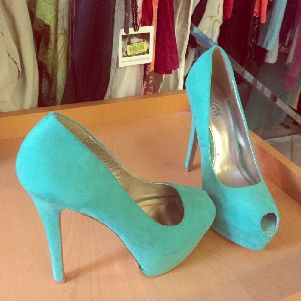 Brand new never worn Charlotte Russe heels size 7